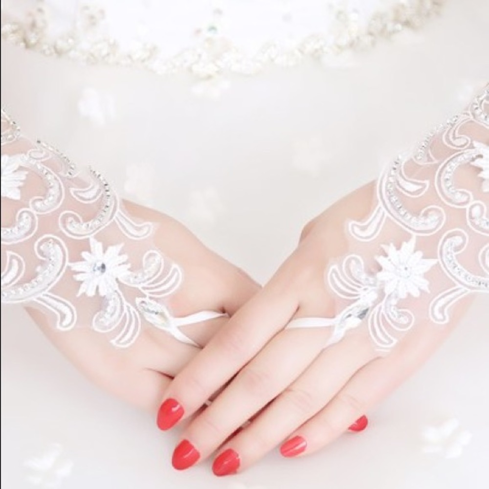 Gloves Rhinestone Decorated Fingerless NWT